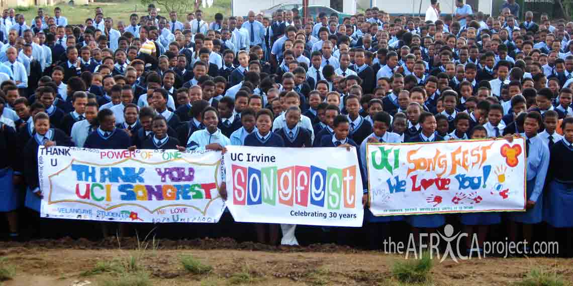 Velangaye students hold a thank you banner 2008