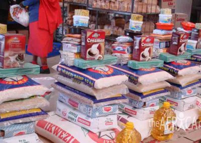 Shopping for food parcels 2007 (2)